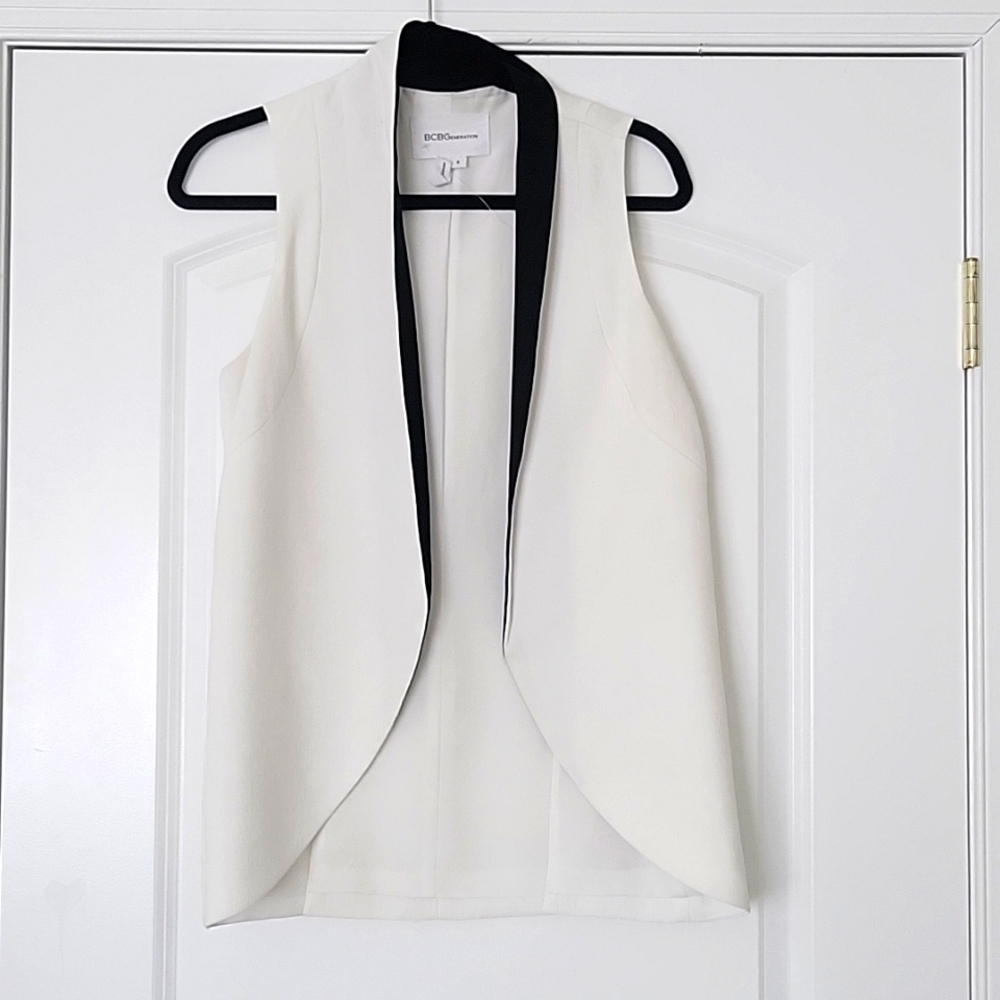 Summer spring bcbgeneration vest